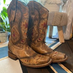 “sold” Corral distressed square toe boots